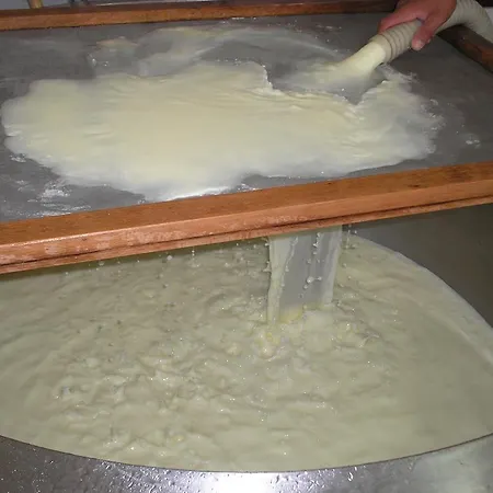 Azienda Agrituristica Carida مزرعة للإقامة *